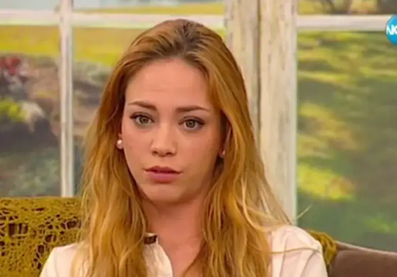 Снежана Макавеева на логопед (Актрисата оправя изговора си)