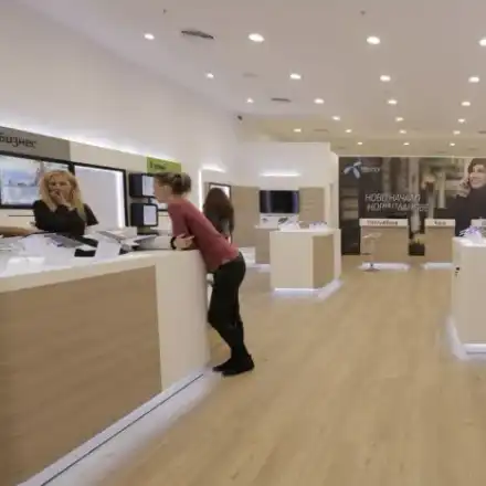 „Теленор” изтезават клиентите си с измислени такси (Дали Петр Келнер е в течение на шашмите с потребителите?)