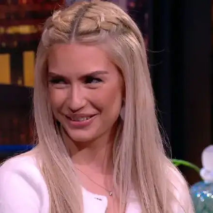 Тита яде само в неделя