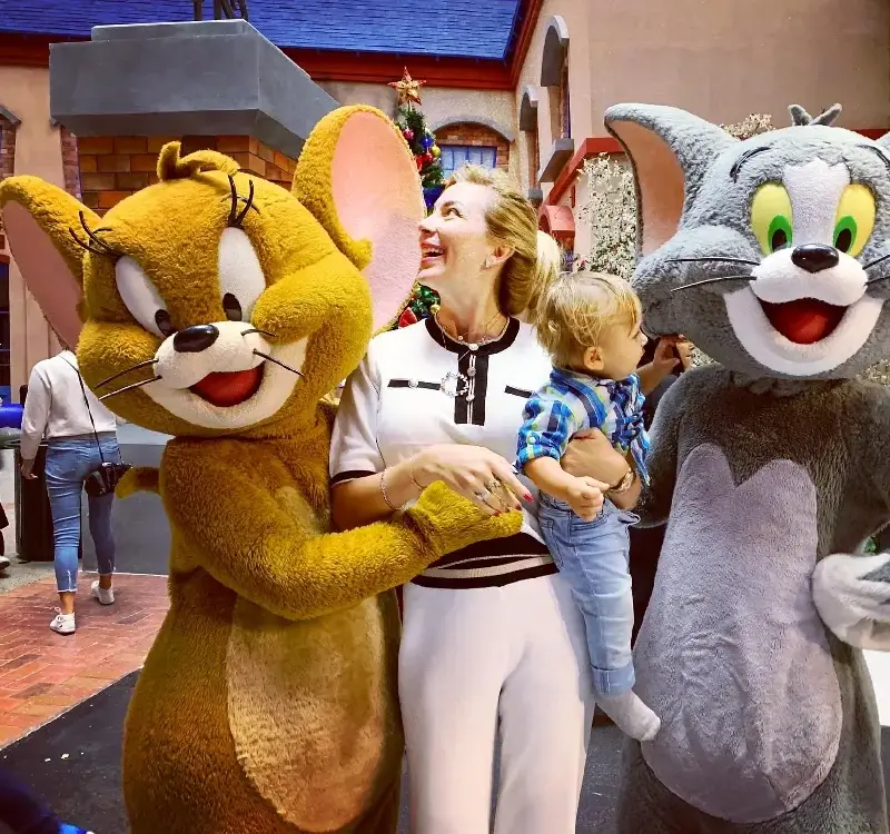 Тоца заведе сина си при Том и Джери в Дубай(Снимки)