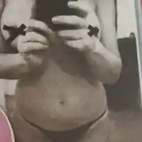 Ужас!  Вулева плаши с голо тяло (Снимка в галерията)