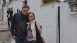 Емил Марков и жена му пресичат рисково (Доцент Захариев не признава пешеходни пътеки и подлези)