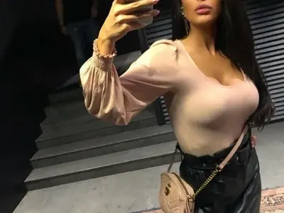 Аделина Солтарийска си сложи още силикон