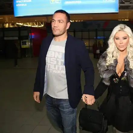 Андреа и Кобрата пак са заедно, фолк дивата ще го подкрепя на мача с Джошуа