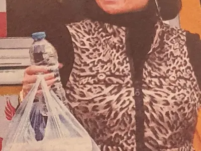 Цялата в злато, Софка гастролира между дюнерджийница и салон за красота (Папарашки снимки)