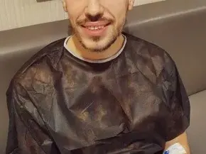 Даниел Петканов си присади коса в Турция