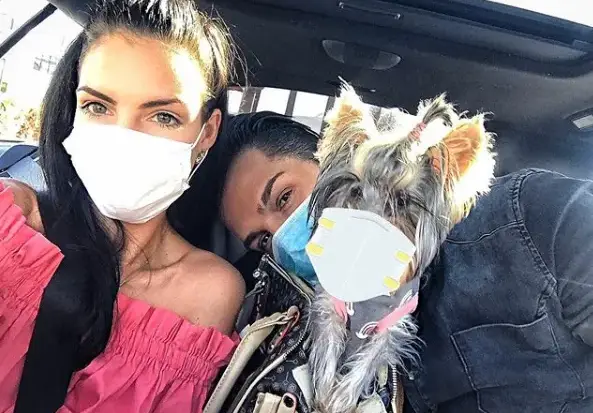 Джино сложи маска и на кучето си