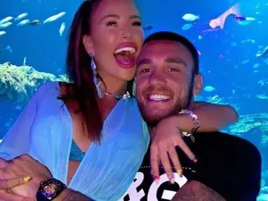 Гери-Никол запозна гаджето с родителите си