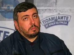 Геро съвсем се ошишка (Актьорът вече се побира само в анцузи)