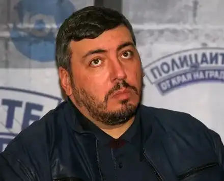 Геро съвсем се ошишка (Актьорът вече се побира само в анцузи)