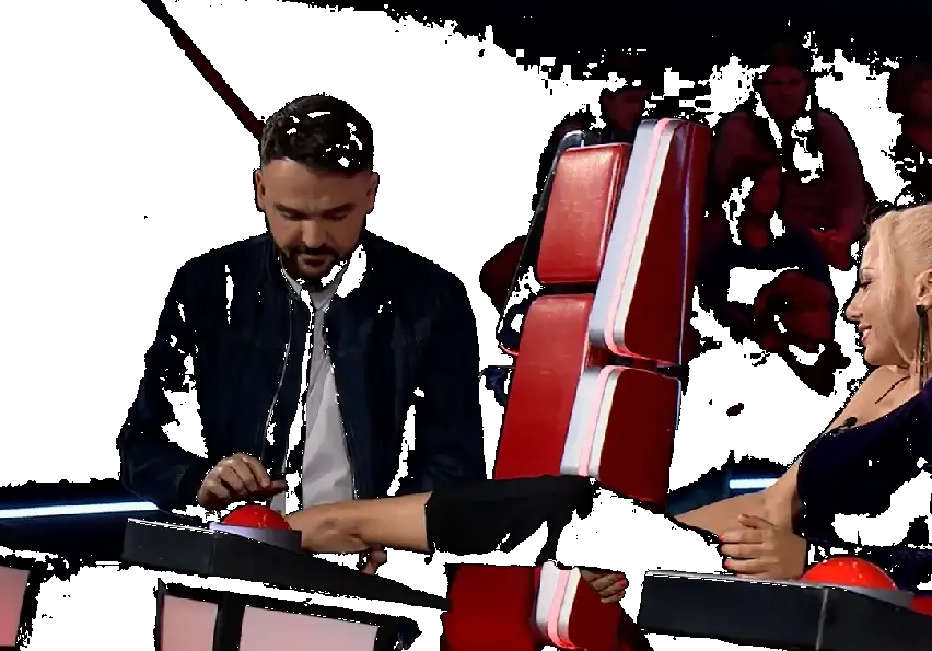 Графа лъска обувките на Камелия