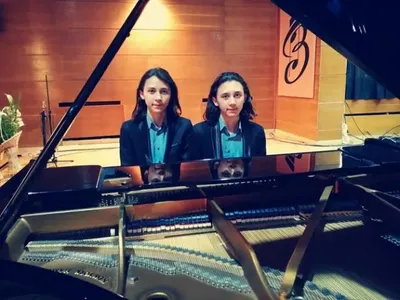 Хасан и Ибрахим щастливи от карантината: У дома сме, свирим по 10 часа на ден!