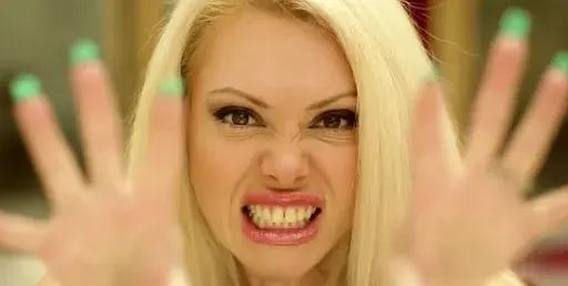 Китайската зараза провали гурбета на Албена Вулева