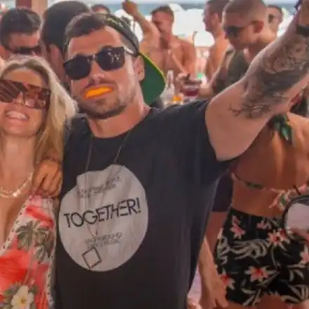 Лора Караджова се омъжва за диджея Марсел Рохас след като роди