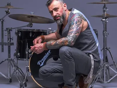 Лорд Минчев в акция: Райна - ходещ омлет, Есил е като дезинфекцирана, Филева по-добре облечена от печен кренвирш и още + Снимки