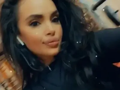 Майки скочиха срещу поредната пошла изцепка на Отварачката: На това ли учиш дъщеря си? (Брутална снимка)