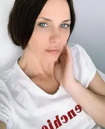 Мария Силвестър се подмладява с мезотерапия (Водещата се втали само за месец и половина за младото си гадже)