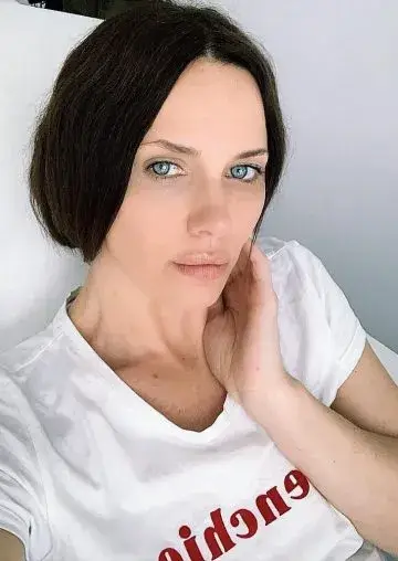 Мария Силвестър се подмладява с мезотерапия (Водещата се втали само за месец и половина за младото си гадже)