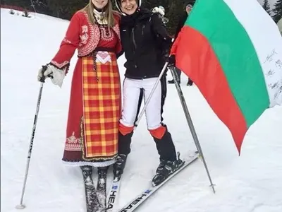 Мира Добрева с престилка на ски пистата