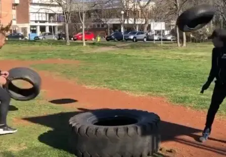 На Черната Златка не й пука от коронавируса (Вижте какво измисли)