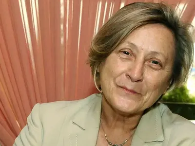 Нешка Робева призова: Не пълнете хладилниците!