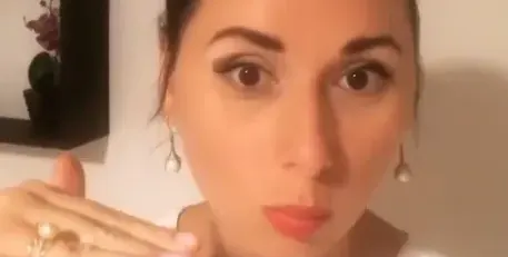 Отврат: Кобилкина прави фелацио пред сина си: Бебе, не плачи, смей се!