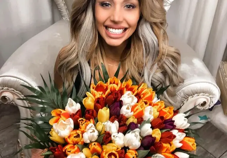 Простодушната Джулиана уточни: Предложиха ми годеж, не брак