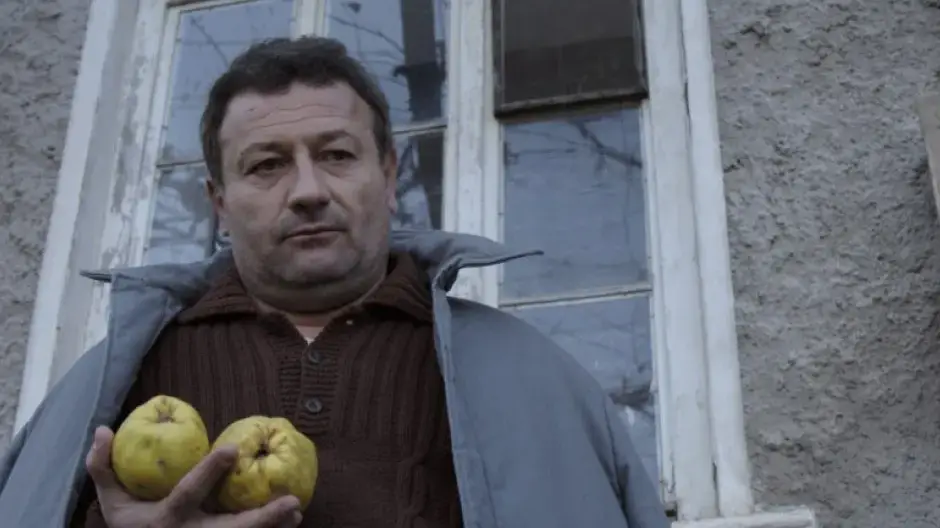 Рачков в еротични сцени във филм на Куркински