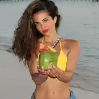 Райна бяга от вируса