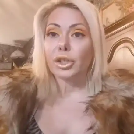 Sex скандал с Албена Вулева! Блокираха профила й заради снимка на мъжки атрибут