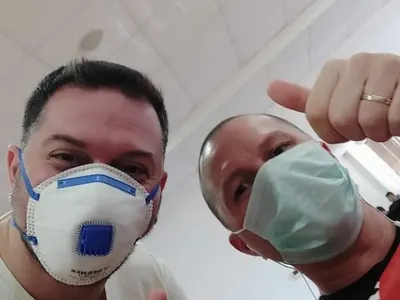 Солтарийски и Гъмзата на купон с маски