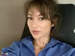 Станкулова смени анцузите с риза