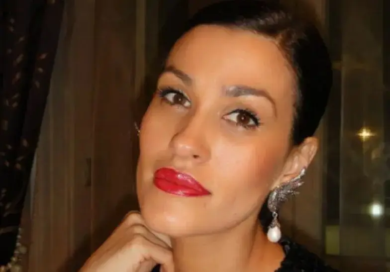 Теди Велинова се натиска за телевизията (Моделката се ослушва за стабилни доходи след развода с доктор Енчев)