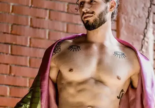 Това вече не е сериозно! Папи Ханс щял да пише книга