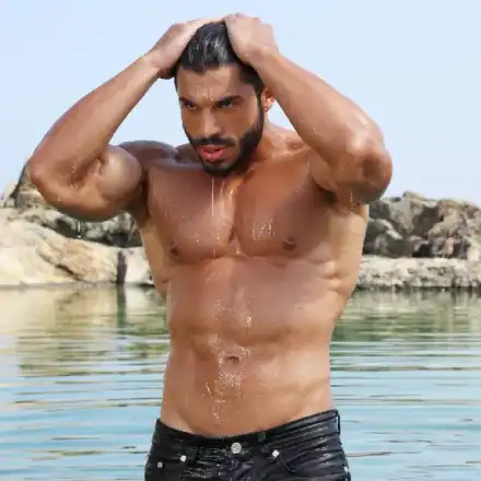 Вижте закръгления Фики Стораро като дете (Снимки по-долу)