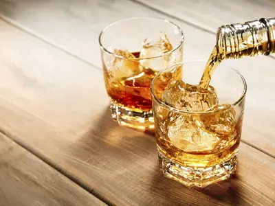 Водка, уиски и ракия влизат в битка срещу Covid-19