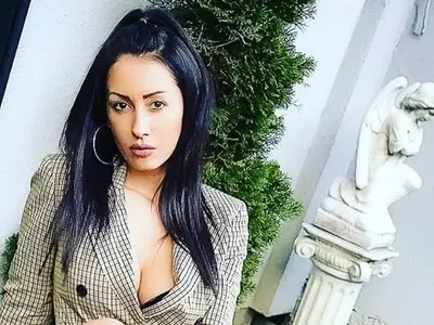 Заради изолацията: Джена започна да чете книги