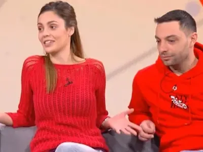 Звезда от „Съни бийч” живее на семейни начала с братовчед си!