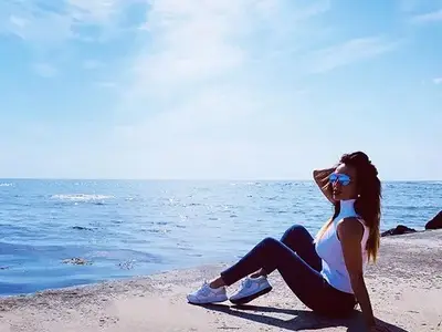 47-годишната Глория работи за бебе насред пандемията