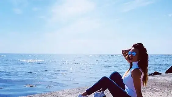 47-годишната Глория работи за бебе насред пандемията