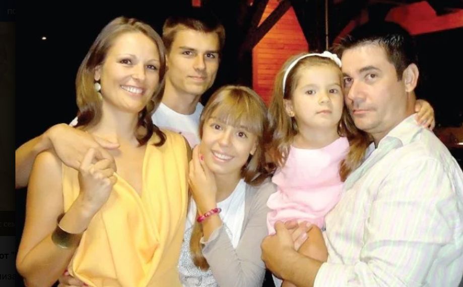 Вижте жената на шеф Ангелов като млада (Фото в галерията)