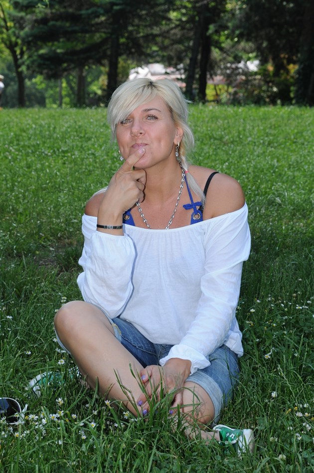 Албена Михова се изнесе на село (Актрисата си купила къща в Балкана)