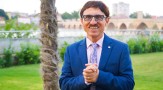 Милко Калайджиев се барикадира на село, храни патици