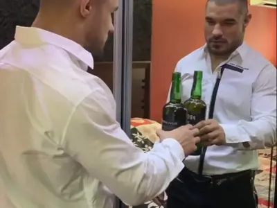 Бившият на Златка се чука сам (Уникална снимка)