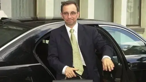 Бившият вицепремиер Николай Василев свърши кеша, дръпна хилядарка от сметката