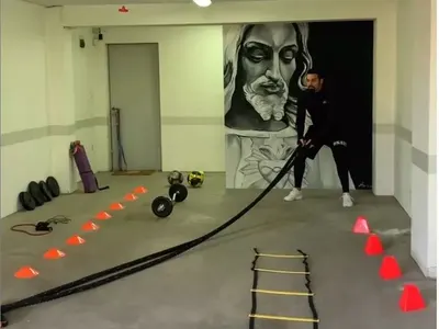 Благой Георгиев превърна дома си във фитнес