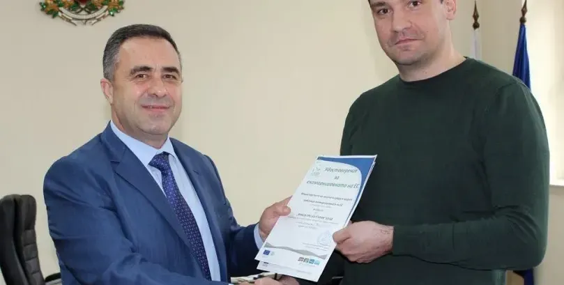 Бомба: Служител на община Стара Загора върти далавери с дезинфектанти (Скандални разкрития)