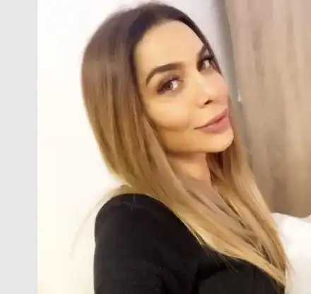 Бони се обясни на новото си гадже