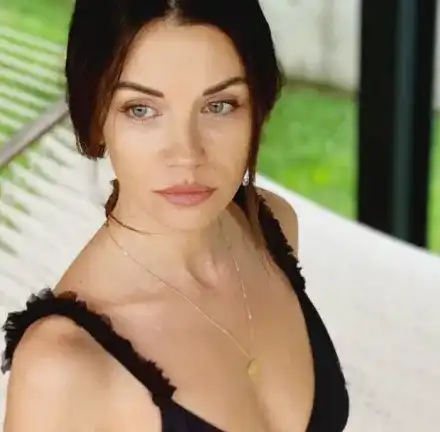 Диляна Попова в специален видеоклип на Миро