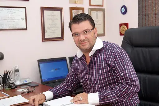 Доктор Енчев губи 300 бона на месец заради коронавируса